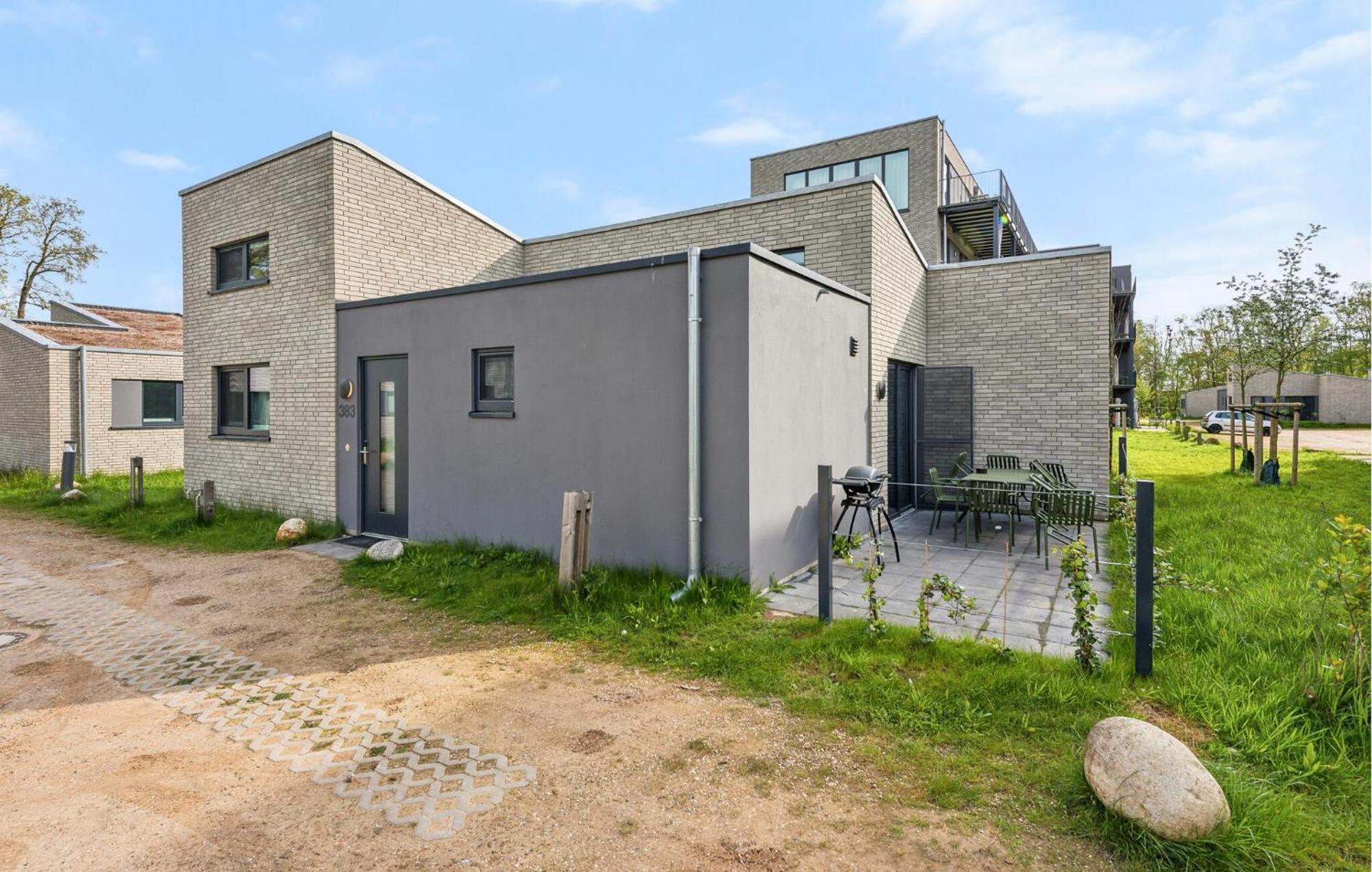 3 Bedroom Stunning Home In Lembruch-Duemmer See Zewnętrze zdjęcie